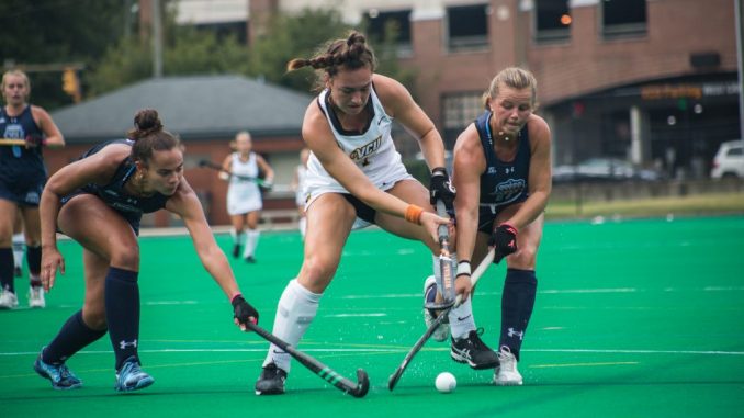 Field_Hockey_2