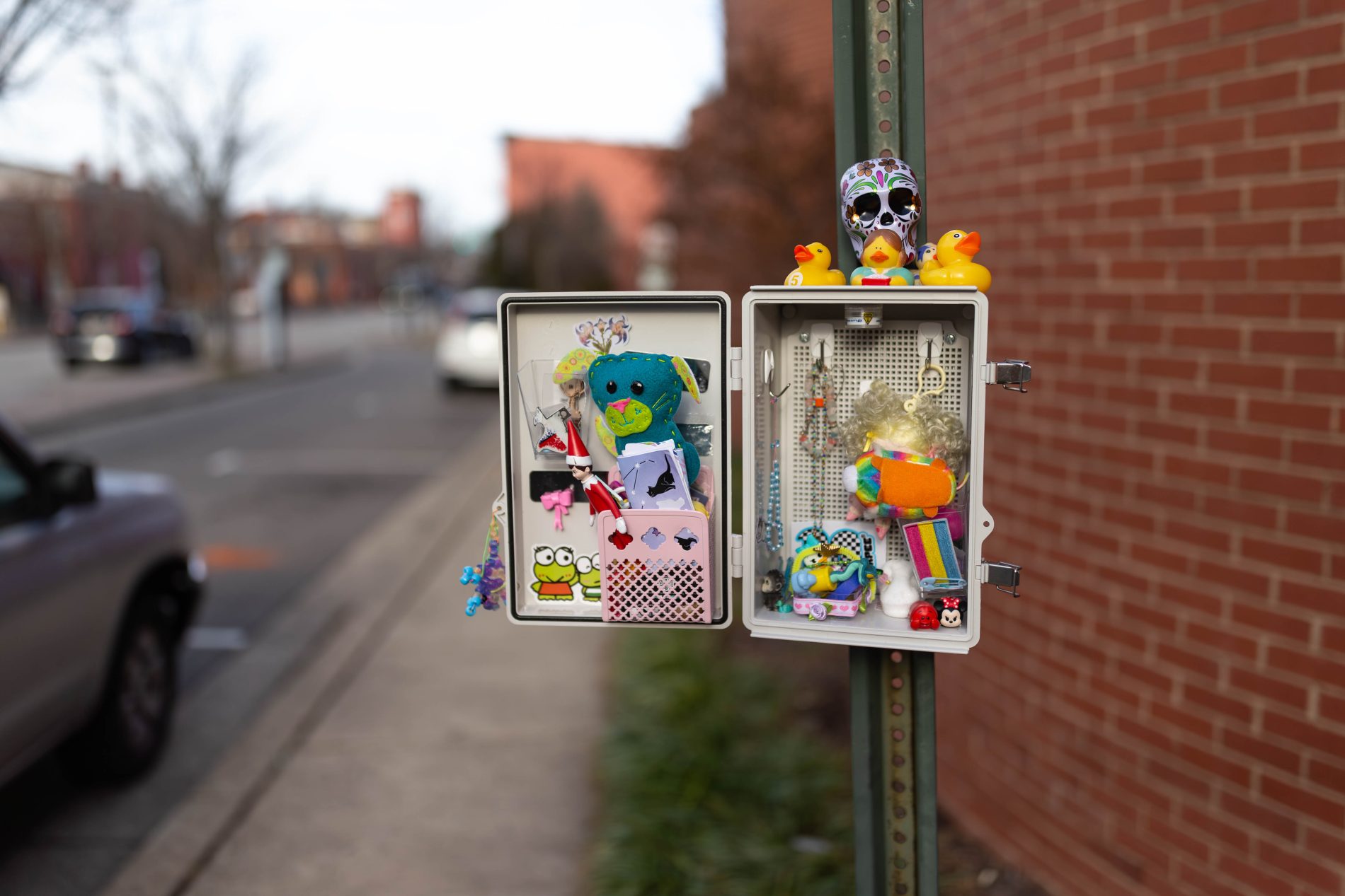 Richmonders connect with neighborhood 'trinket boxes' The Commonwealth Times