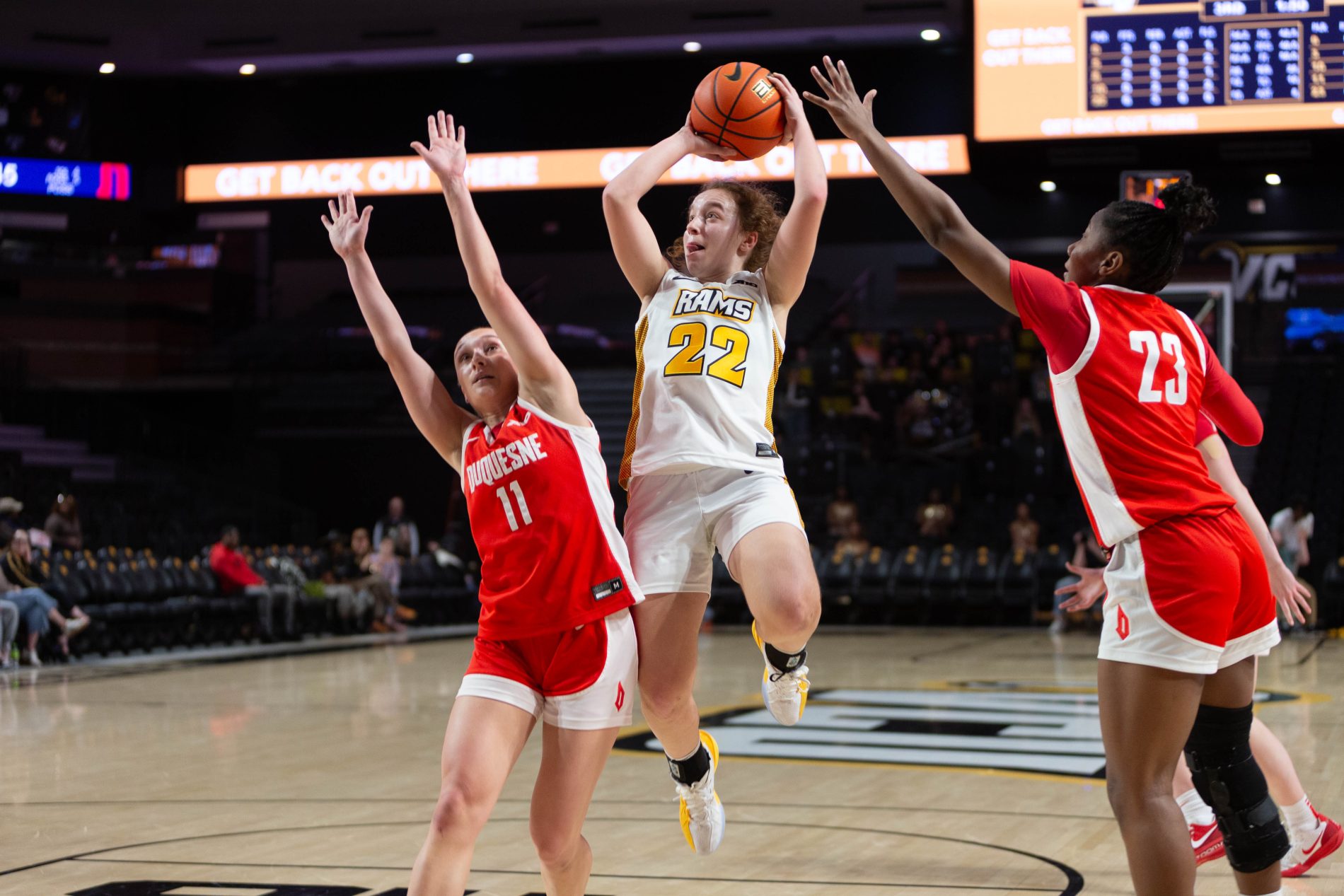 Women’s Basketball win in nailbiter against Dukes 61-54