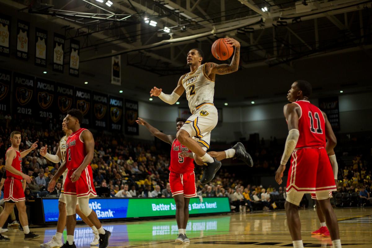 Masketball_LatourIMGL0116