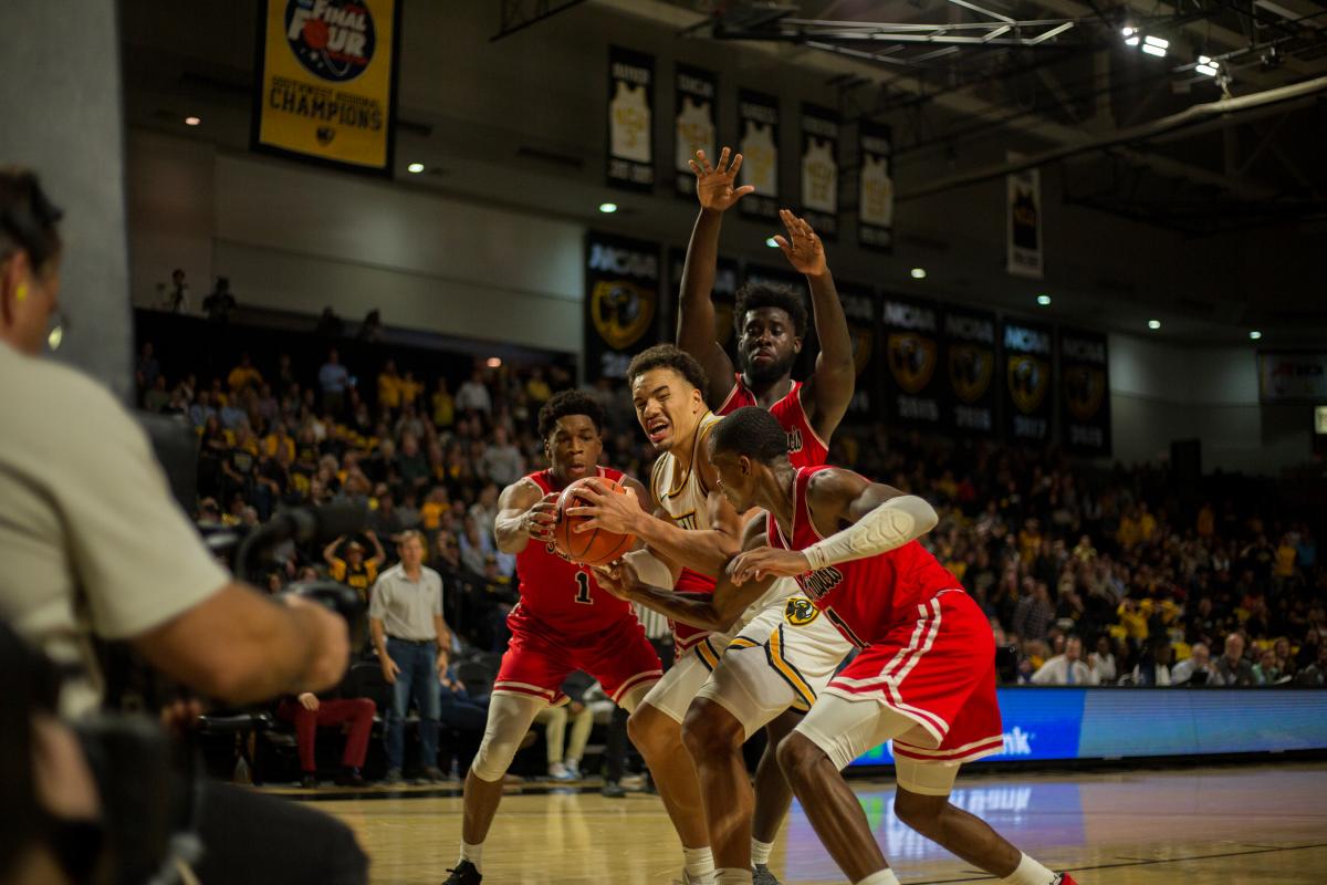 Masketball_LatourIMGL0119