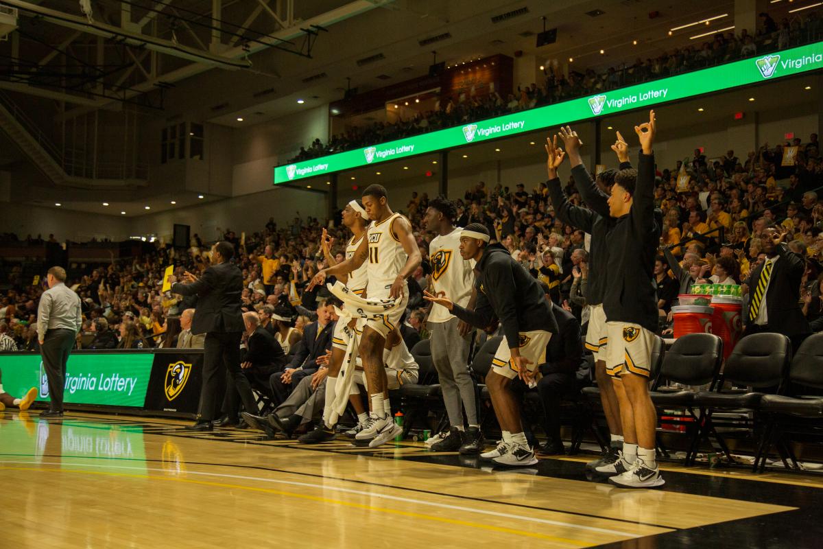 Masketball_LatourIMGL0143